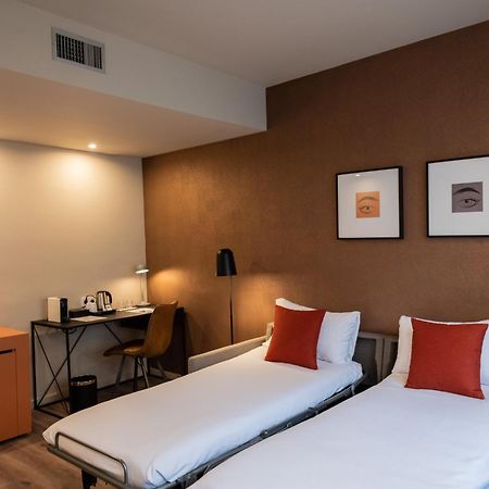 Atenea Rekord Suites Barcelona Exteriör bild
