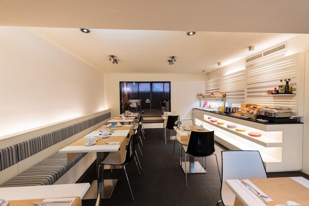 Atenea Rekord Suites Barcelona Exteriör bild