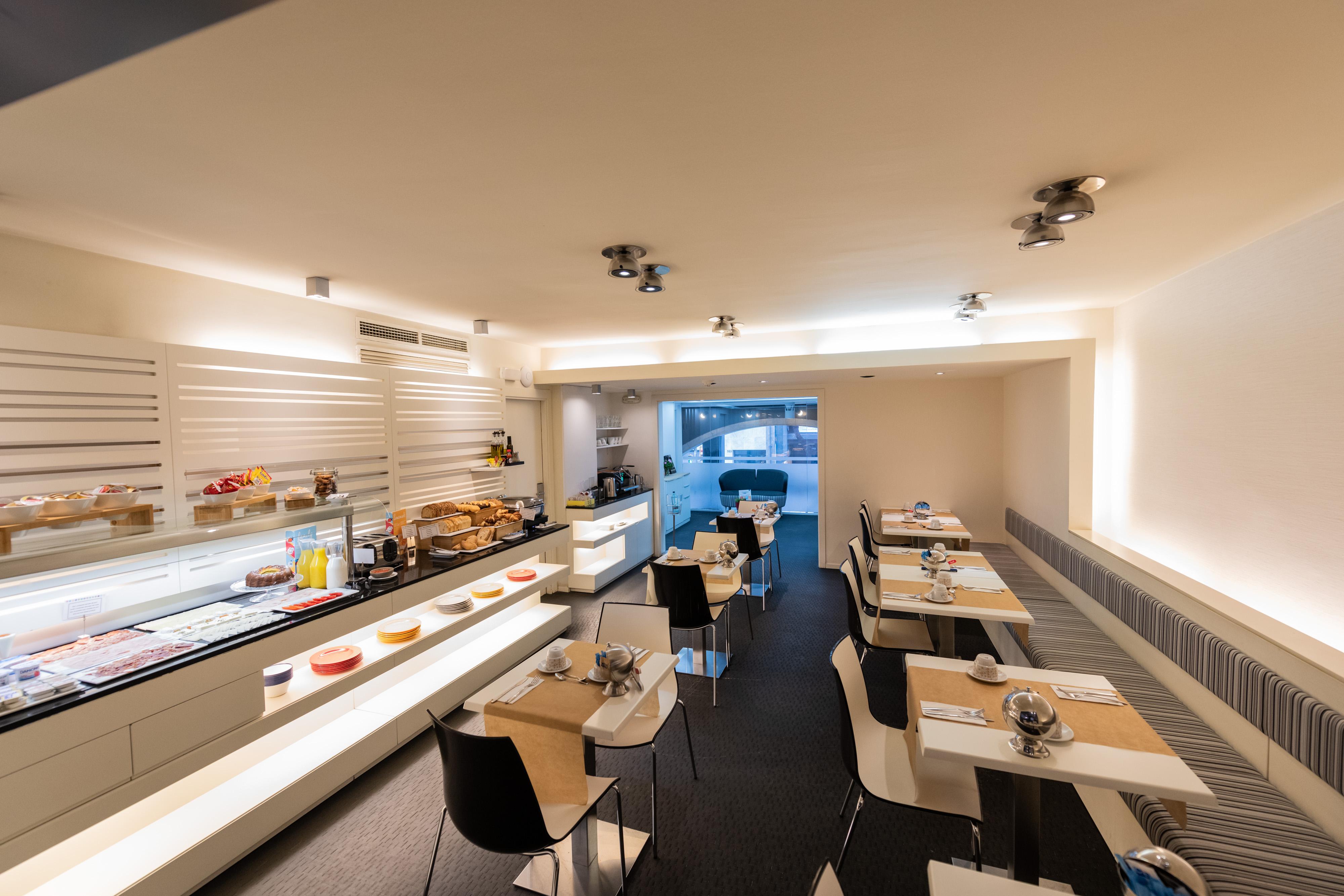 Atenea Rekord Suites Barcelona Exteriör bild
