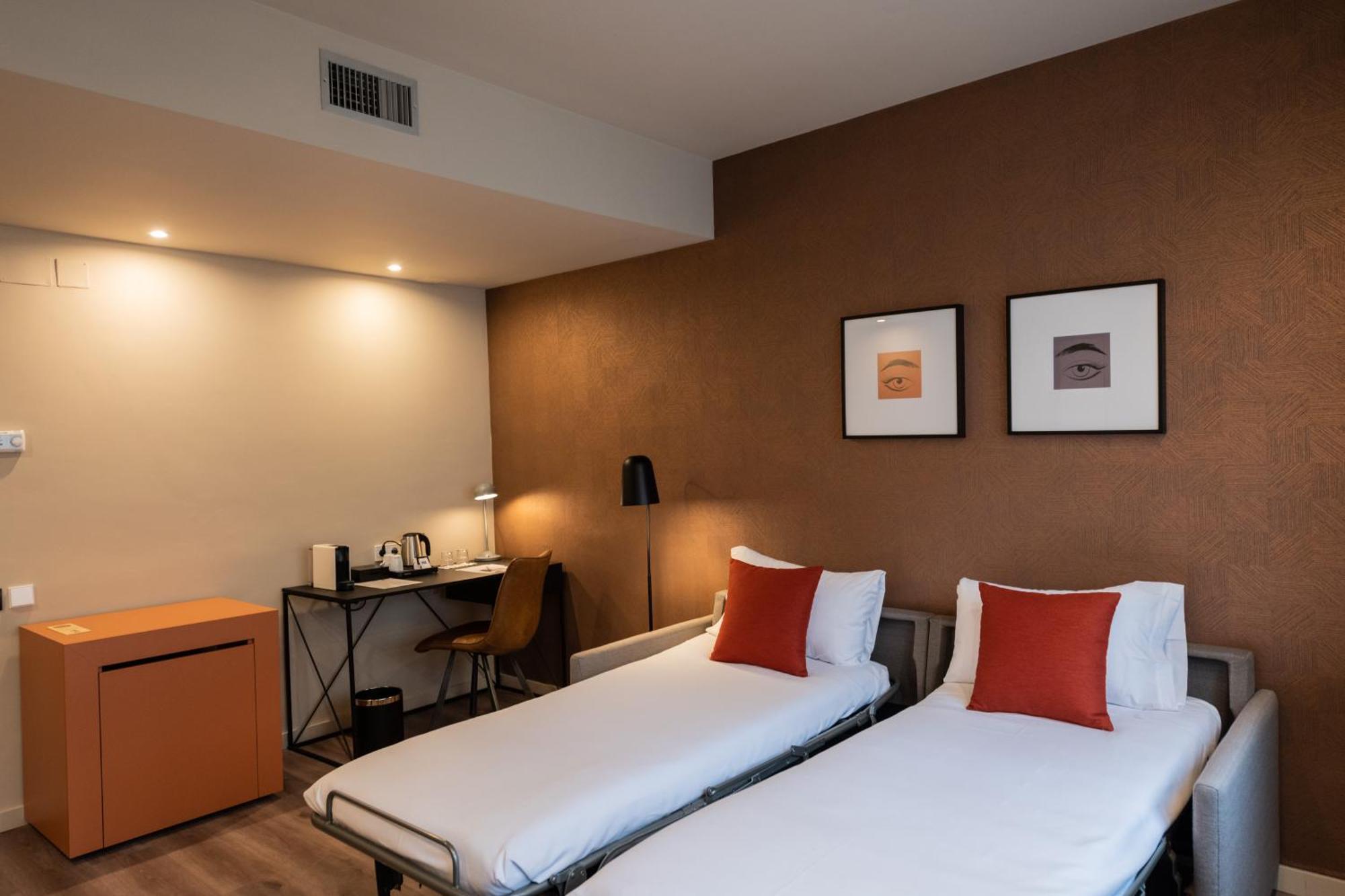 Atenea Rekord Suites Barcelona Exteriör bild
