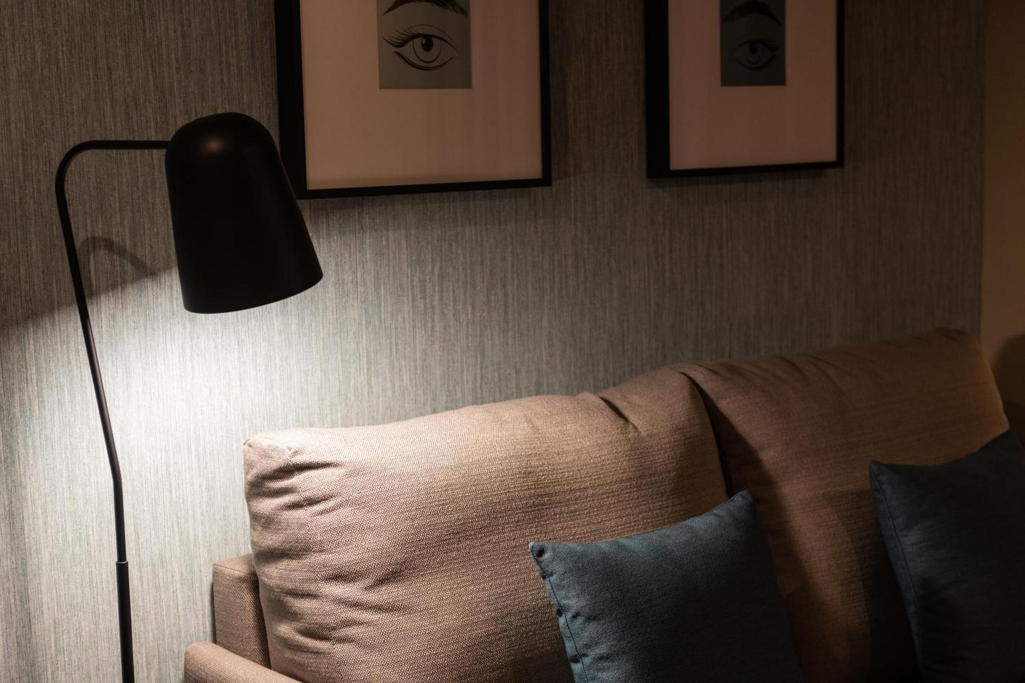 Atenea Rekord Suites Barcelona Exteriör bild