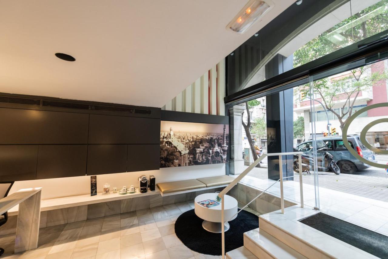 Atenea Rekord Suites Barcelona Exteriör bild