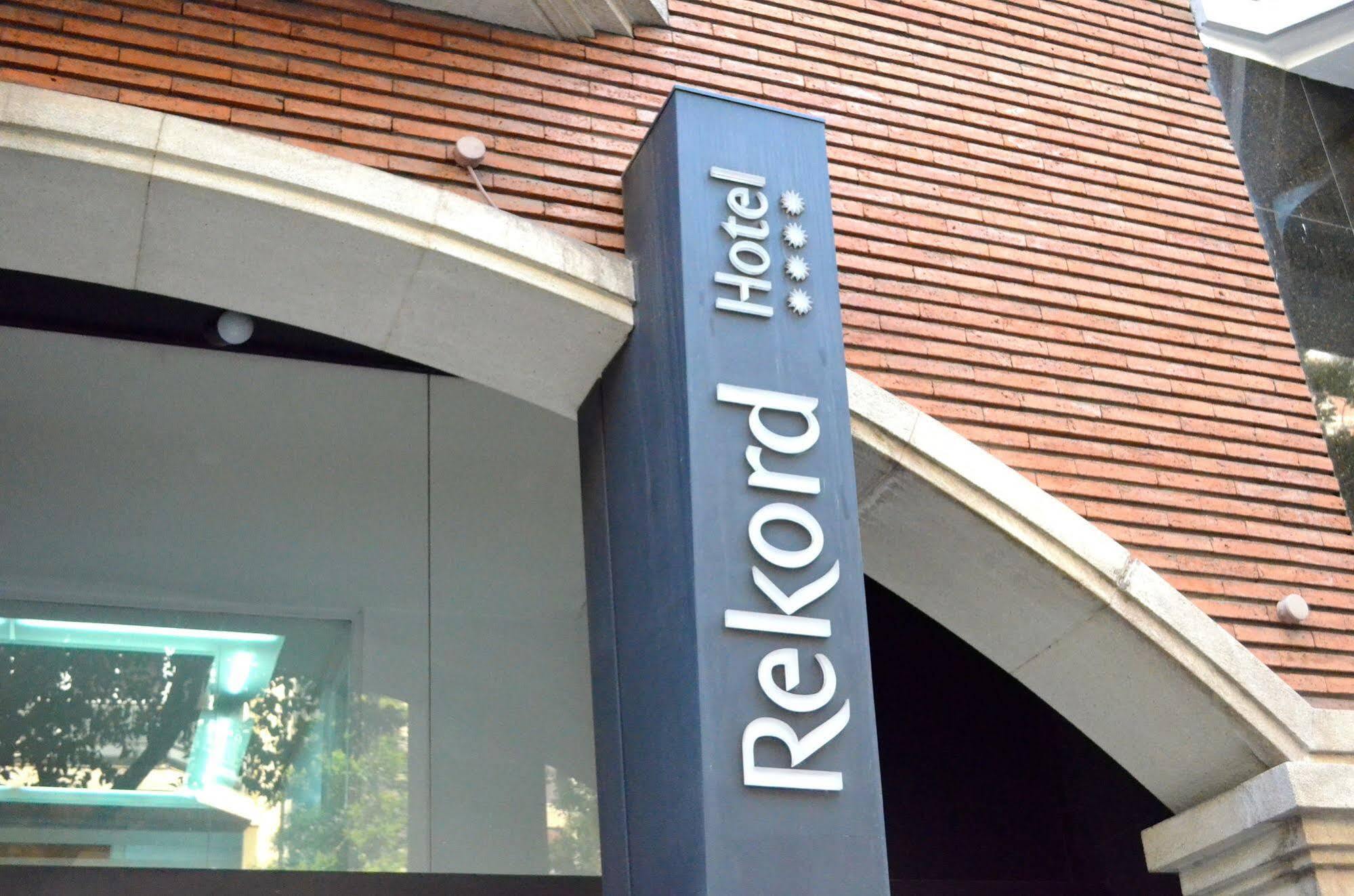 Atenea Rekord Suites Barcelona Exteriör bild